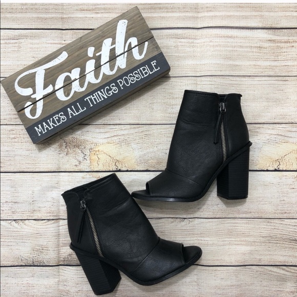 Open Toe Boots - Picture 1 of 1